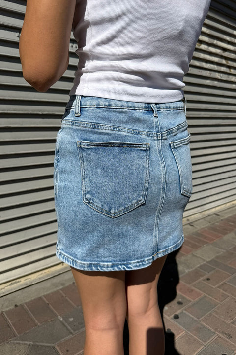 WAXJEAN Snow Wash Mini Skirt