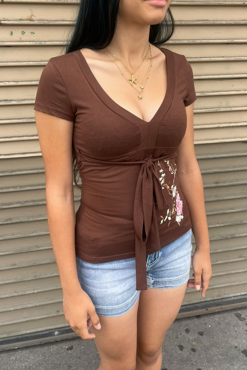 2000s Retro V-Neck Short Sleeve Top with Embroidered Floral Detail and ...