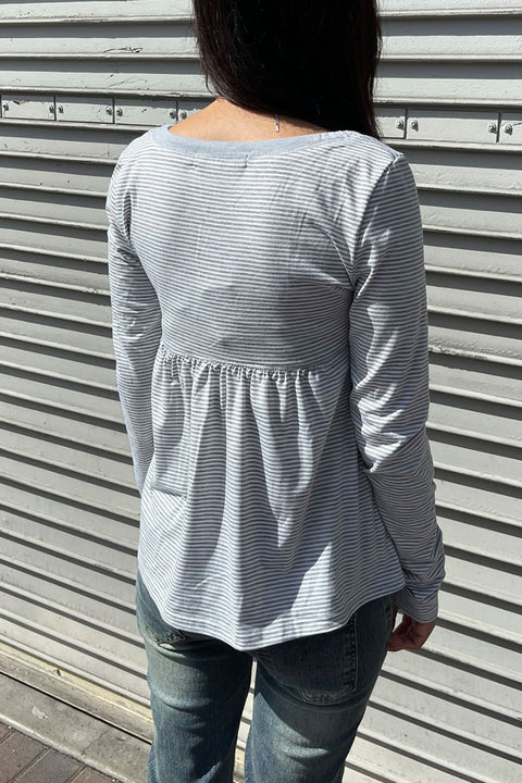 2000s Scoop Neck Long Sleeve Striped Baby Doll Top with Front Tie Strings