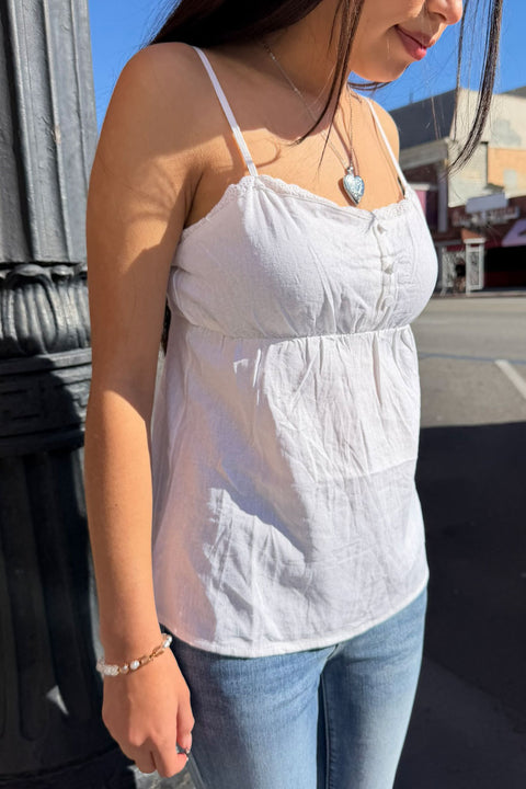 Linen-Blend Ruffled Edge Button-Decorated Cami Flowy Top