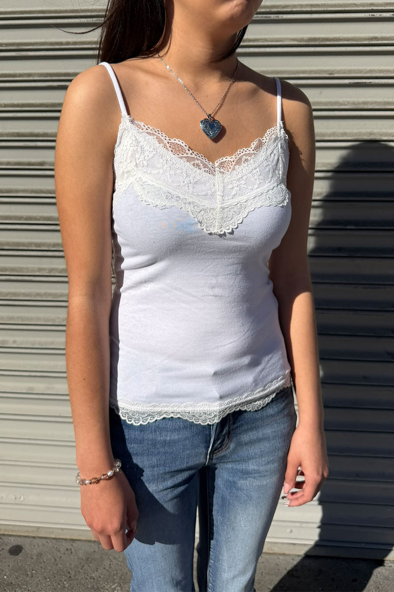 2000s Essential Double Contrast Lace Trimmed Y2K Cami Tank Top– HyperBees