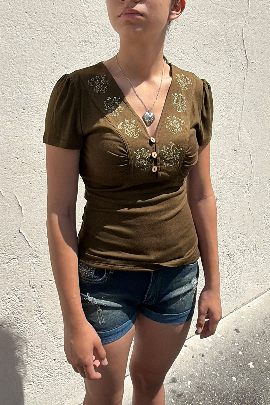 2000s Vintage Flower Print Decorated Short Sleeve Henley V-Neck Top ...