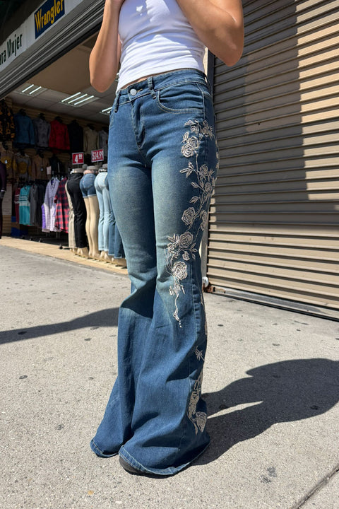 Y2K 2000s Mid-Rise Floral Pattern Embroidered Medium Wash Flare Boot Cut Jean with Good Stretch