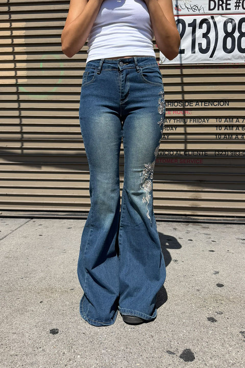 Y2K 2000s Mid-Rise Floral Pattern Embroidered Medium Wash Flare Boot Cut Jean with Good Stretch