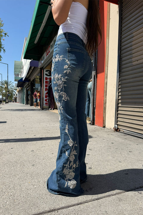 Y2K 2000s Mid-Rise Floral Pattern Embroidered Medium Wash Flare Boot Cut Jean with Good Stretch