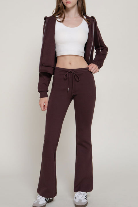 Basic Flare Knit Pants with Metal Tip String and Center Seams