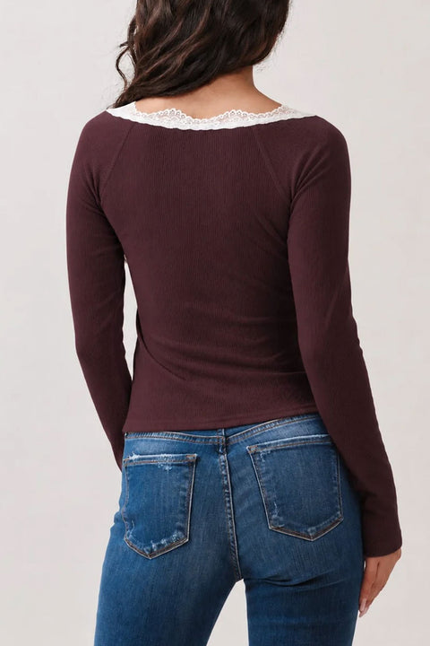 2000s Henley Ruched Scoop Neck Lace Trim Long Sleeve Ribbed Top