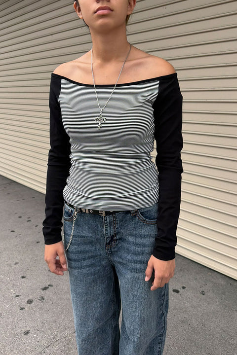 2000s Striped Off-Shoulder Long Sleeve Top