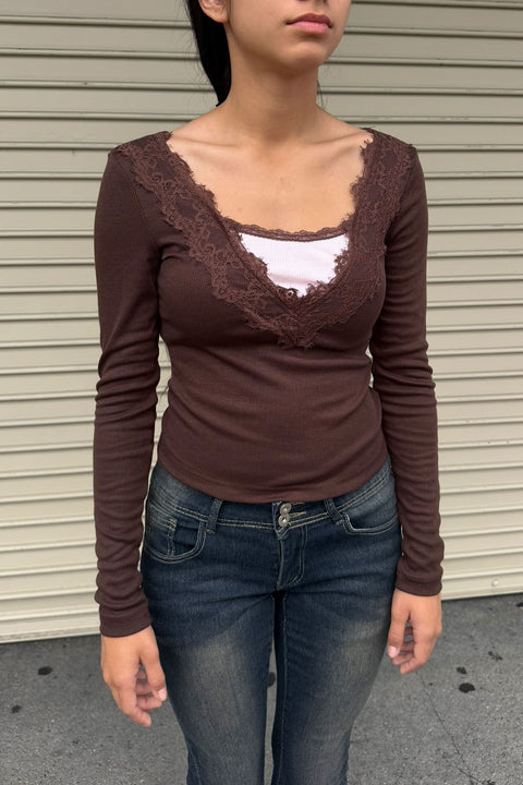 2000s Romantic Lace-Trimmed V-Neck Long Sleeve Top with Contrast Pink Inset
